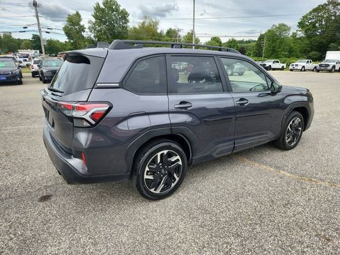 Used 2025 Subaru Forester Limited image 7