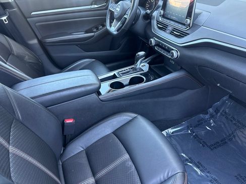 Used 2024 Nissan Altima 2.5 SR FWD image 18