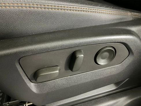 Used 2022 GMC Sierra 1500 AT4 w/ AT4 Premium Package image 30