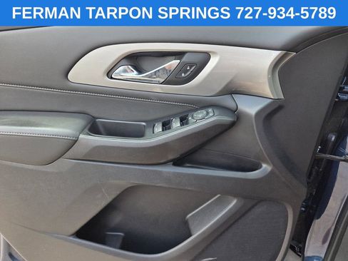 Used 2023 Chevrolet Traverse LT FWD image 25