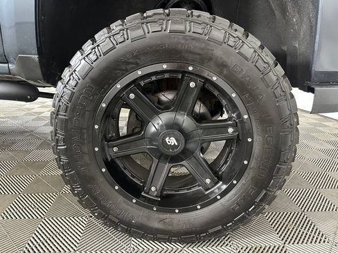 Used 2017 Chevrolet Silverado 1500 LT w/ All Star Edition AWD/4WD image 29