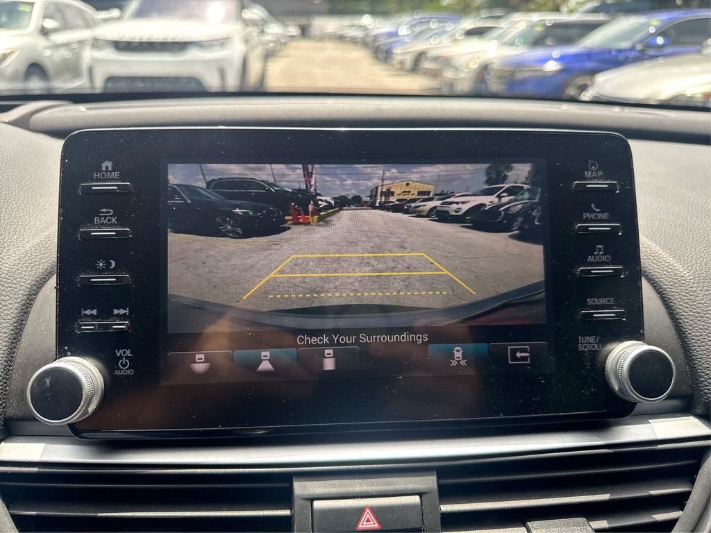 Used 2018 Honda Accord Touring image 21