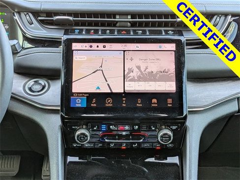 Used 2022 Jeep Grand Cherokee Overland w/ Luxury Tech Group IV image 16