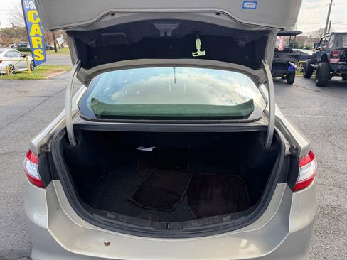Used 2015 Ford Fusion SE image 19