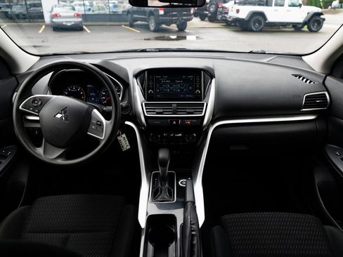 Used 2019 Mitsubishi Eclipse Cross ES image 8