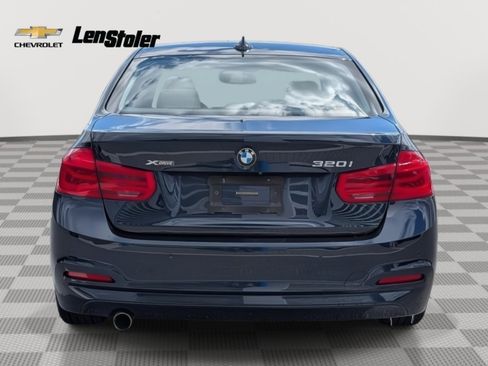 Used 2017 BMW 320i xDrive 320i xDrive image 4