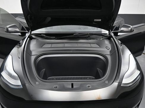 Used 2023 Tesla Model Y Long Range image 35