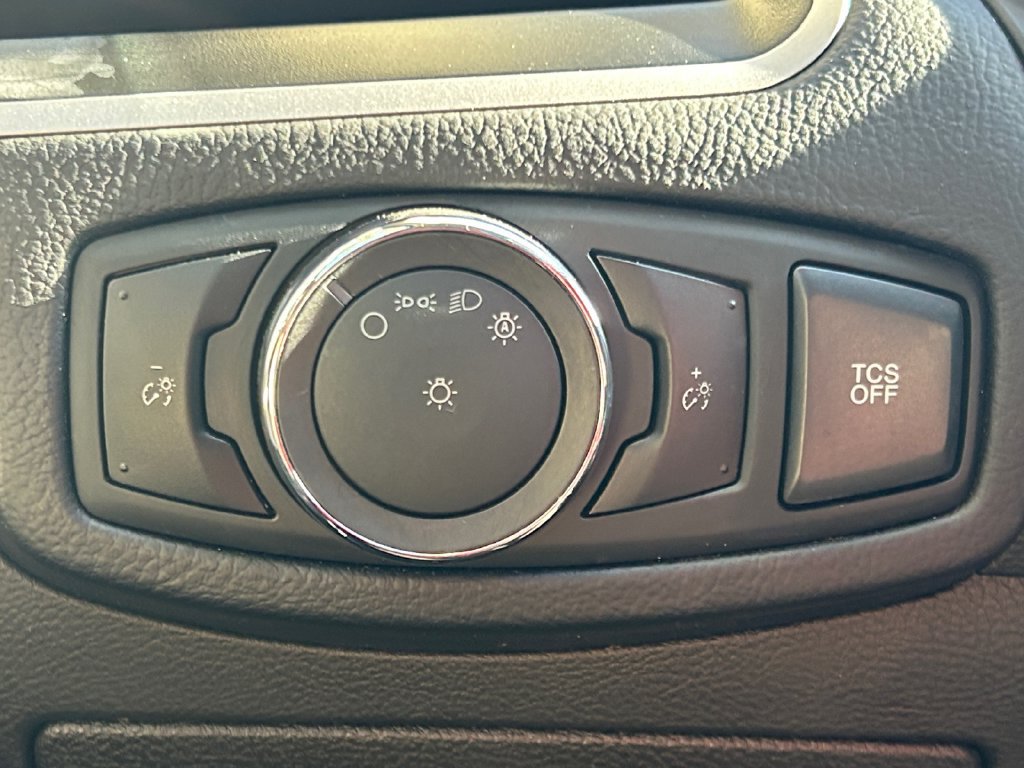 Used 2024 Ford Edge SEL AWD/4WD image 17
