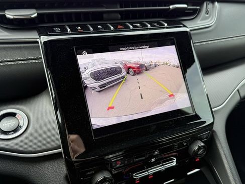 New 2025 Jeep Grand Cherokee L Altitude image 16