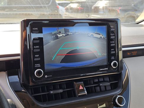 Used 2022 Toyota Corolla LE FWD image 19