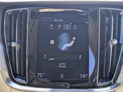 Used 2020 Volvo S60 T5 Momentum image 14