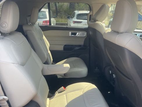 Used 2020 Ford Explorer Platinum w/ Premium Technology Package AWD/4WD image 7