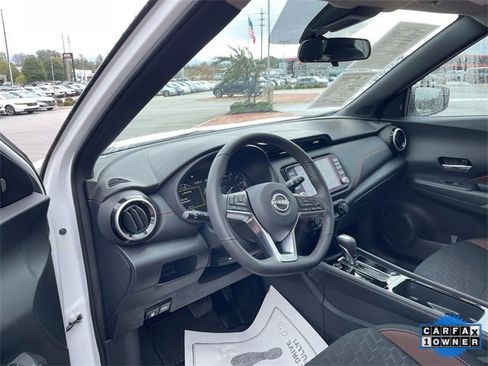 Used 2024 Nissan Kicks SR image 13