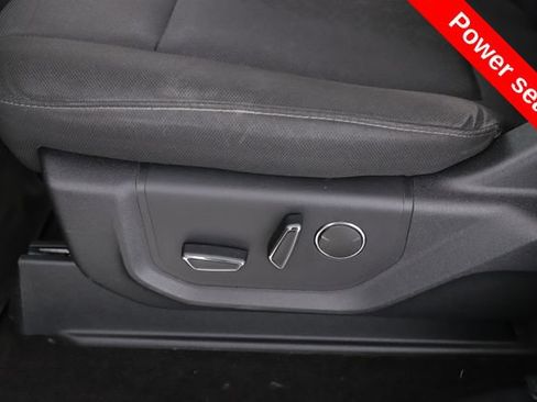 Used 2018 Ford F150 XLT w/ Equipment Group 302A Luxury AWD/4WD image 18