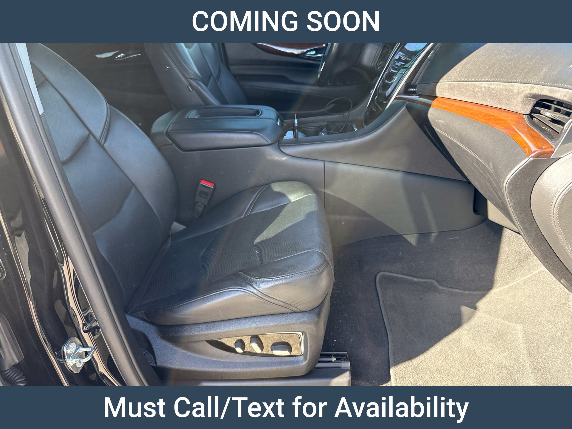 Used 2019 Cadillac Escalade Luxury AWD/4WD image 13