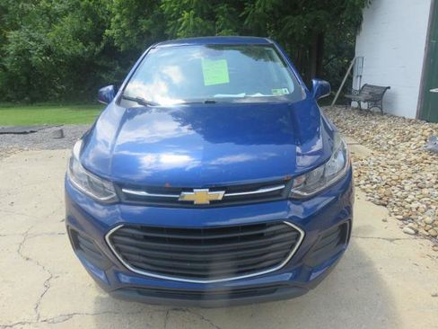 Used 2017 Chevrolet Trax LS AWD/4WD image 2