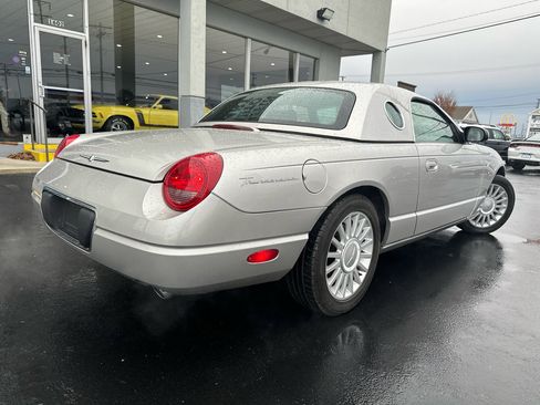 Used 2005 Ford Thunderbird image 15