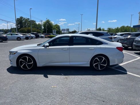 Used 2018 Honda Accord Sport image 2