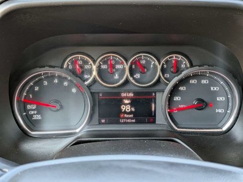 Used 2021 Chevrolet Suburban LT RWD image 22