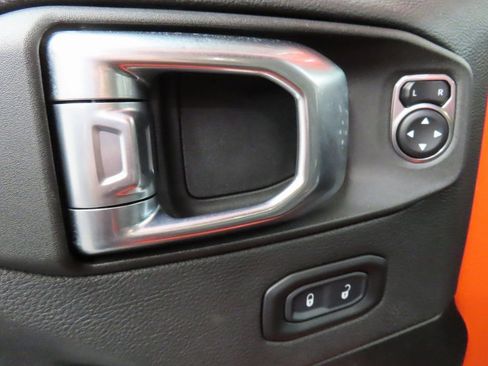 Used 2023 Jeep Wrangler Unlimited Sahara image 56