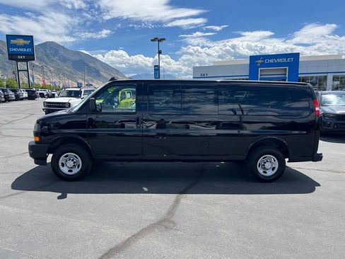 Used 2025 Chevrolet Express 3500 LS RWD image 13