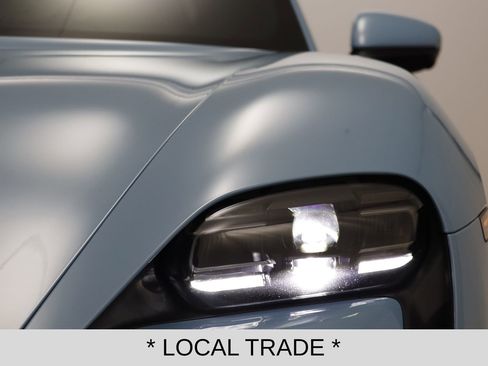 Used 2023 Porsche Taycan image 6