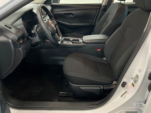 Used 2025 Nissan Sentra S FWD image 17