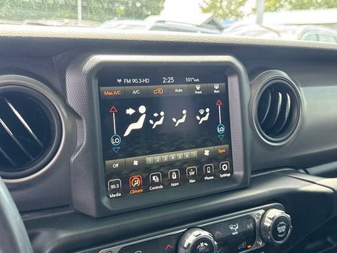 Used 2022 Jeep Wrangler Sport AWD/4WD image 23