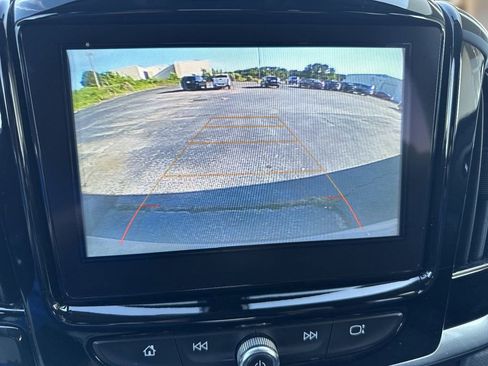 Used 2019 Chevrolet Traverse LT FWD image 21