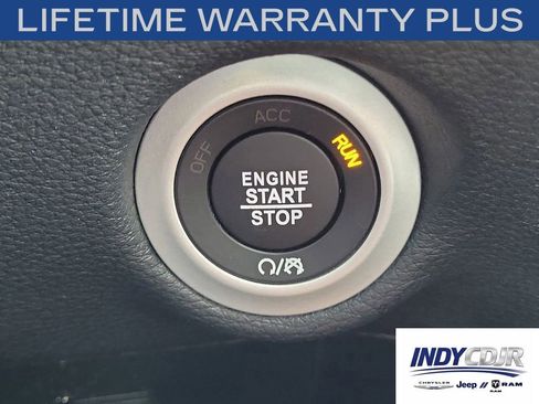New 2026 Chrysler Pacifica Pinnacle w/ Trailer Tow Group AWD/4WD image 33