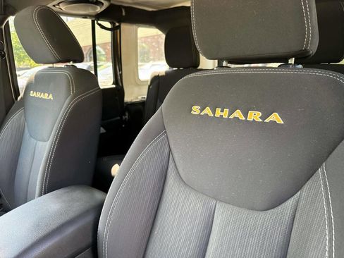 Used 2014 Jeep Wrangler Unlimited Sahara AWD/4WD image 12