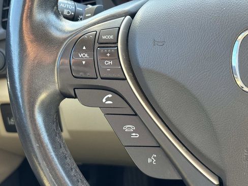 Used 2017 Acura ILX w/ Premium Package image 18