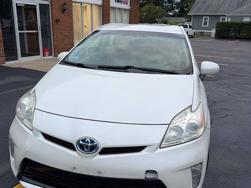 Used 2012 Toyota Prius Two FWD image 1