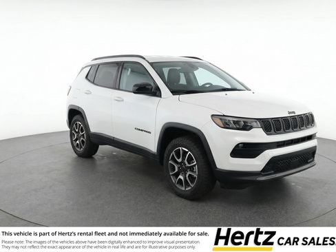 Used 2025 Jeep Compass Trailhawk AWD/4WD image 1