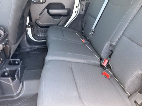 Used 2021 Jeep Wrangler Unlimited Sport AWD/4WD image 15