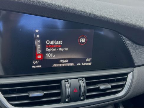 Used 2019 Alfa Romeo Giulia AWD image 11