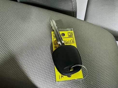 Used 2017 Toyota Corolla LE image 37