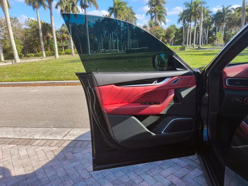 Used 2023 Maserati Levante GT image 19