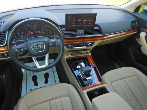 Used 2023 Audi Q5 2.0T Premium w/ Convenience Package AWD/4WD image 8
