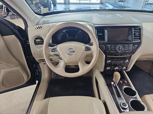 Used 2014 Nissan Pathfinder Platinum w/ Platinum Premium Package AWD/4WD image 22