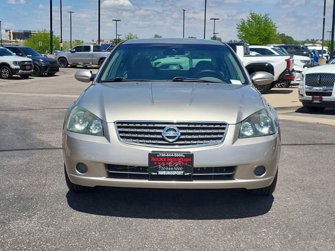 Used 2005 Nissan Altima 2.5 S w/ (S02) Side Airbags Pkg FWD image 9