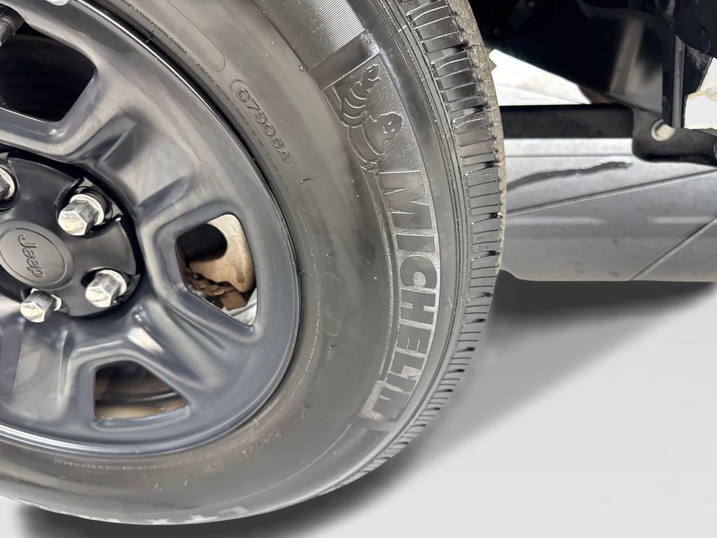 Used 2022 Jeep Wrangler Sport AWD/4WD image 81
