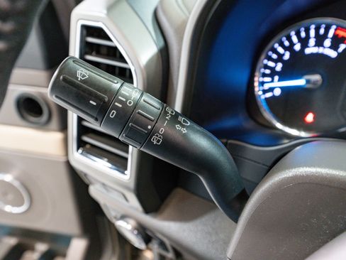 Used 2018 Ford Expedition Max XLT w/ Equipment Group 202A image 29