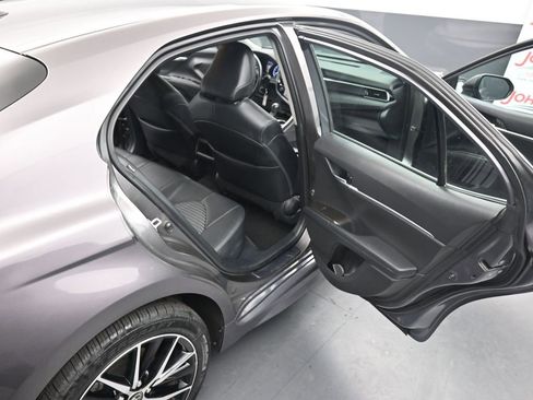 Used 2023 Toyota Camry SE image 20