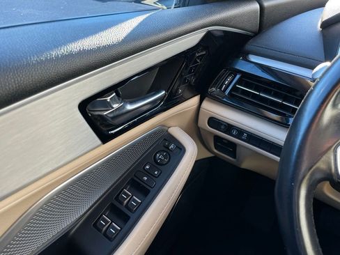 Used 2023 Acura MDX SH-AWD image 23