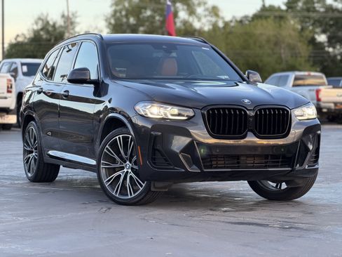 Used 2022 BMW X3 xDrive30i w/ M Sport Package 2 AWD/4WD image 3