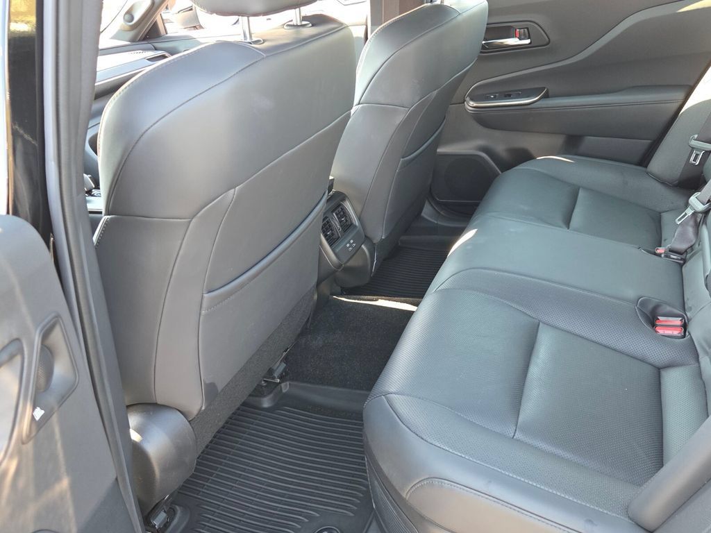 Used 2023 Toyota Crown AWD/4WD image 7