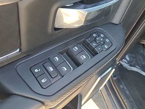 New 2026 RAM 2500 Laramie w/ Sport Appearance Package AWD/4WD image 12