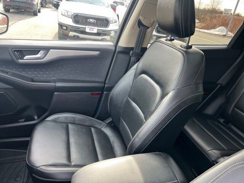 Used 2020 Ford Escape SEL image 9