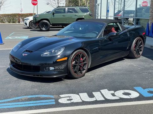 Used 2013 Chevrolet Corvette 427 w/ 1SB Preferred Equipment Group RWD image 9